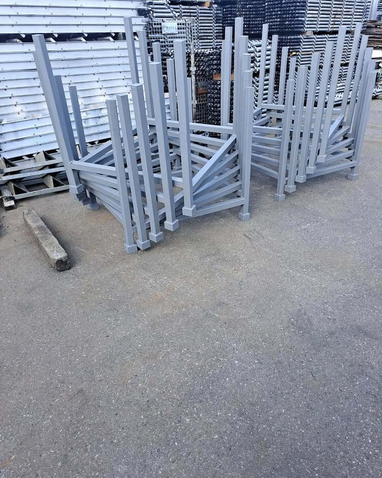 納品